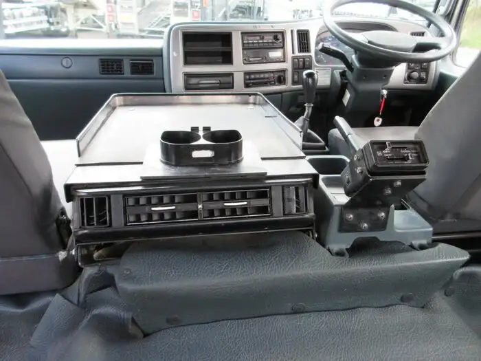 日産UD コンドル 中型/増トン 平ボディ パワーゲート 床鉄板の中古トラック画像14