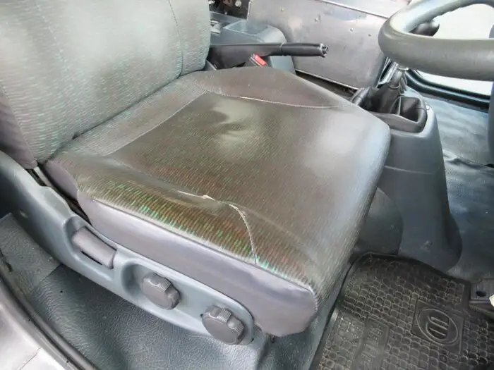 日産UD コンドル 中型/増トン 平ボディ パワーゲート 床鉄板の中古トラック画像11