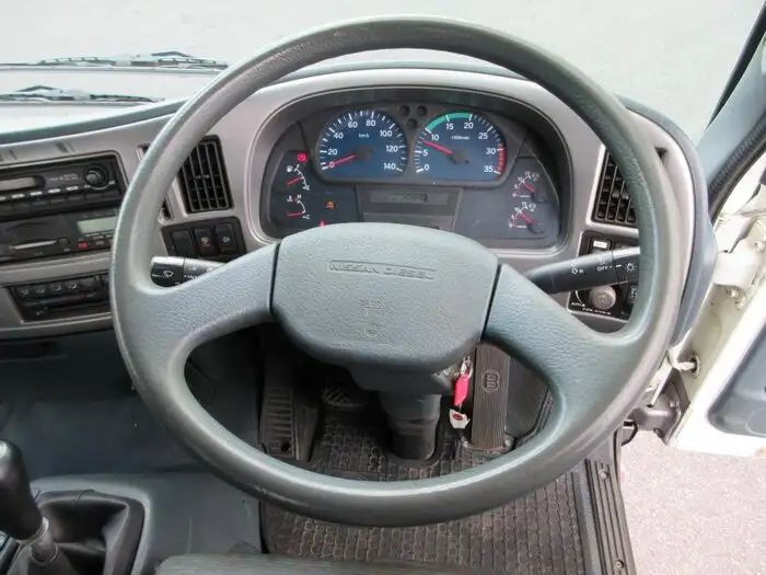 日産UD コンドル 中型/増トン 平ボディ パワーゲート 床鉄板の中古トラック画像12