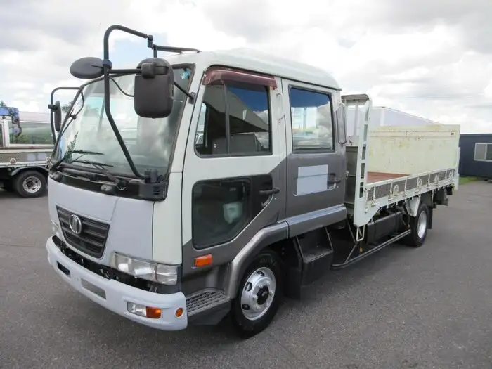 日産UD コンドル 中型/増トン 平ボディ パワーゲート 床鉄板の中古トラック画像1
