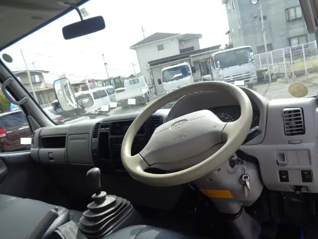 トヨタ トヨエース 小型 平ボディ 幌 BDG-XZU414の中古トラック画像14