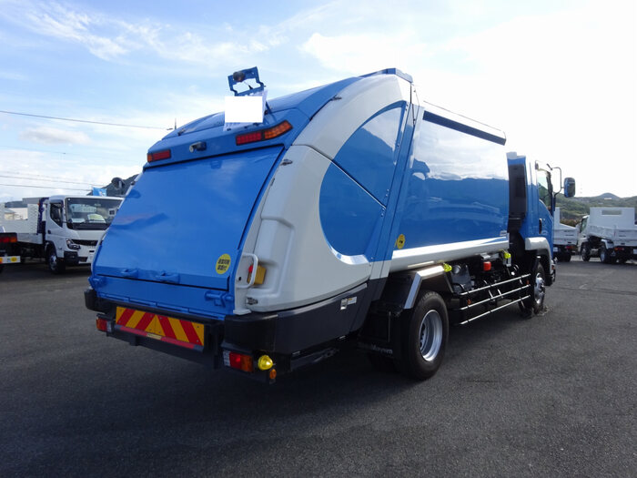 いすゞ フォワード 中型 パッカー車 プレス式 ベッド｜画像3