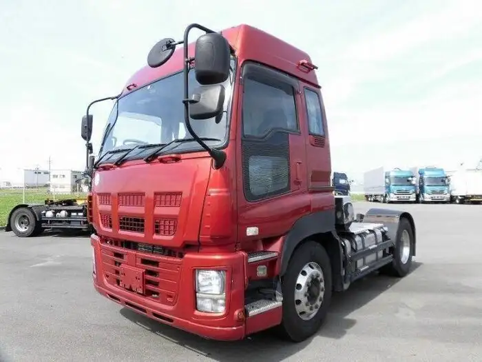 いすゞ ギガ 大型 トラクター ハイルーフ 1デフの中古トラック画像1