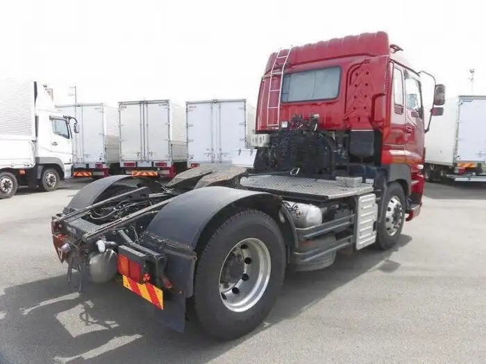 いすゞ ギガ 大型 トラクター ハイルーフ 1デフの中古トラック画像3