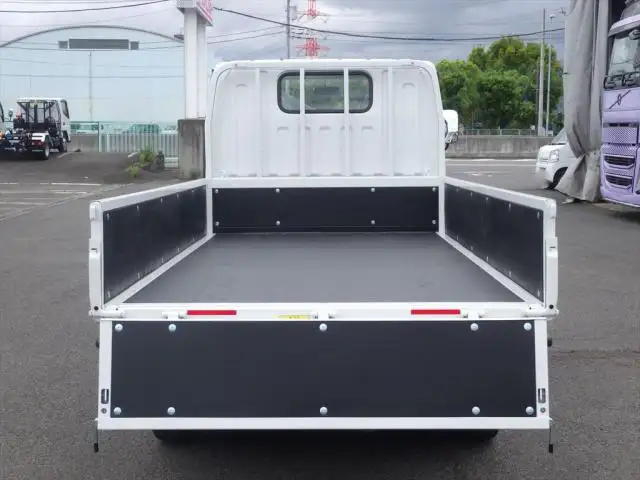 三菱 キャンター 小型 平ボディ 2RG-FBA20 R5の中古トラック画像5