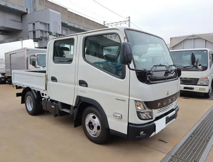 三菱 キャンター 小型 平ボディ Wキャブ 2RG-FBA20の中古トラック画像2