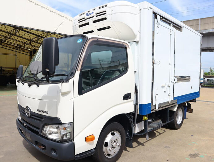日野 デュトロ 小型 冷凍冷蔵 10尺 TPG-XZC605M