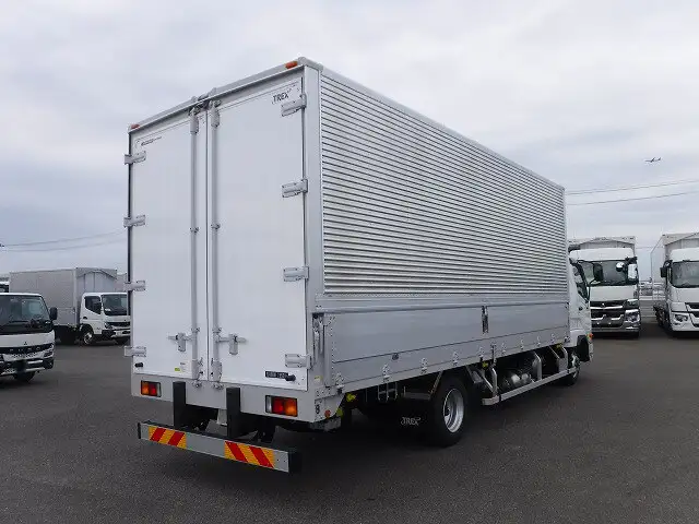 三菱 ファイター 中型/増トン ウイング エアサス ベッドの中古トラック画像5