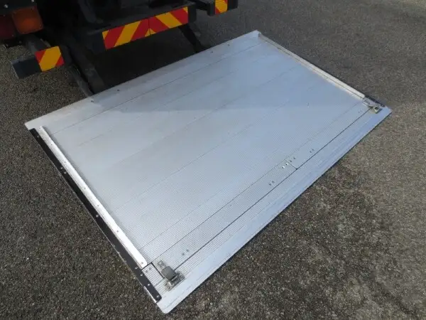 三菱 ファイター 中型/増トン ウイング パワーゲート 2KG-FK72FYの中古トラック画像13