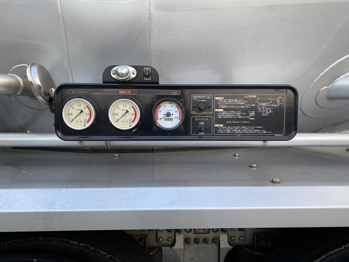 日産UD クオン 大型 タンク車 バルク 2PG-CD5BA｜画像8