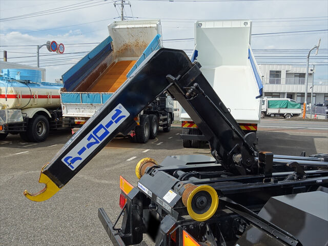 日産UD コンドル 中型 アームロール ツインホイスト PB-MK36A｜画像8