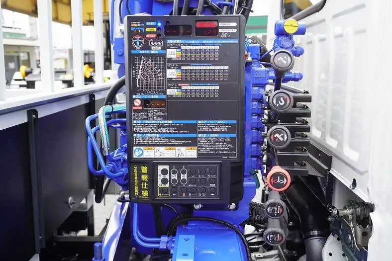 マツダ タイタン 小型 クレーン付 4段 ラジコンの中古トラック画像7