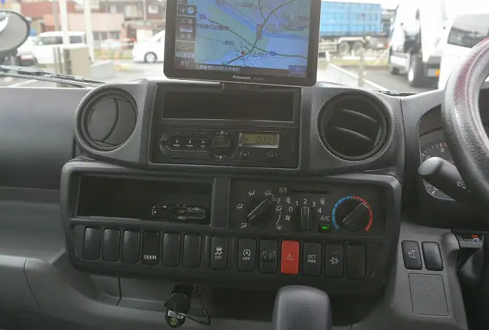 トヨタ ダイナ 小型 アルミバン サイドドア TPG-XZC605の中古トラック画像10