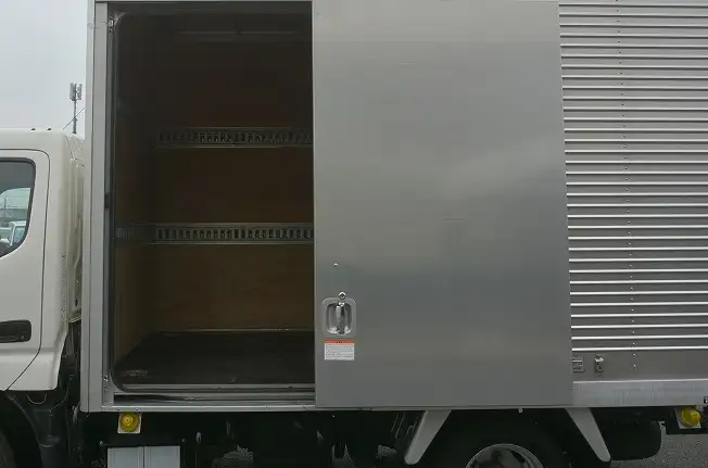 トヨタ ダイナ 小型 アルミバン サイドドア TPG-XZC605の中古トラック画像7