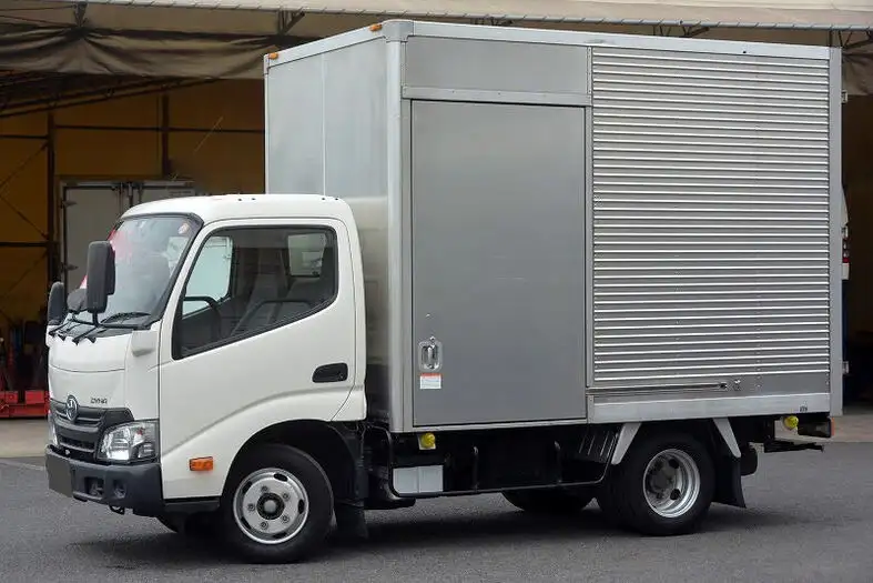 トヨタ ダイナ 小型 アルミバン サイドドア TPG-XZC605の中古トラック画像1