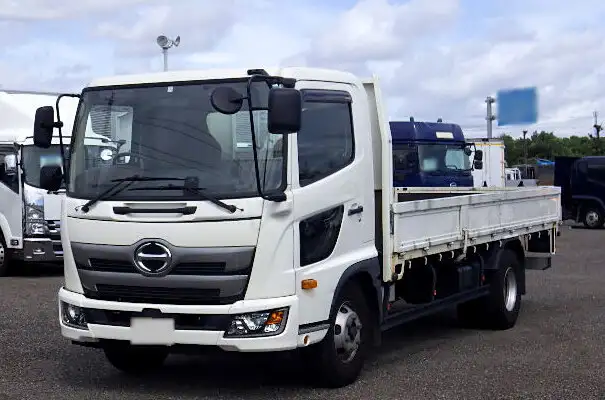 日野 レンジャー 中型/増トン 平ボディ 床鉄板 2KG-FC2ABAの中古トラック画像1