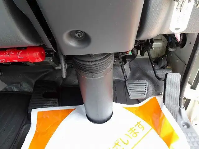 いすゞ エルフ 小型 アルミバン サイドドア 3枚観音の中古トラック画像16