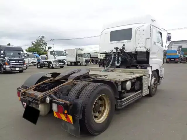 いすゞ ギガ 大型 トラクター ハイルーフ 1デフの中古トラック画像3