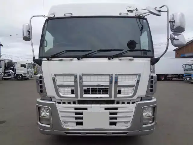 いすゞ ギガ 大型 トラクター ハイルーフ 1デフの中古トラック画像2