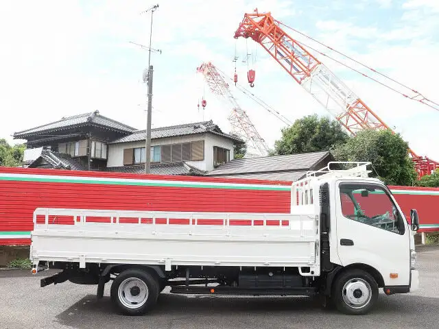 日野 デュトロ 小型 平ボディ TKG-XZU710 H30の中古トラック画像3