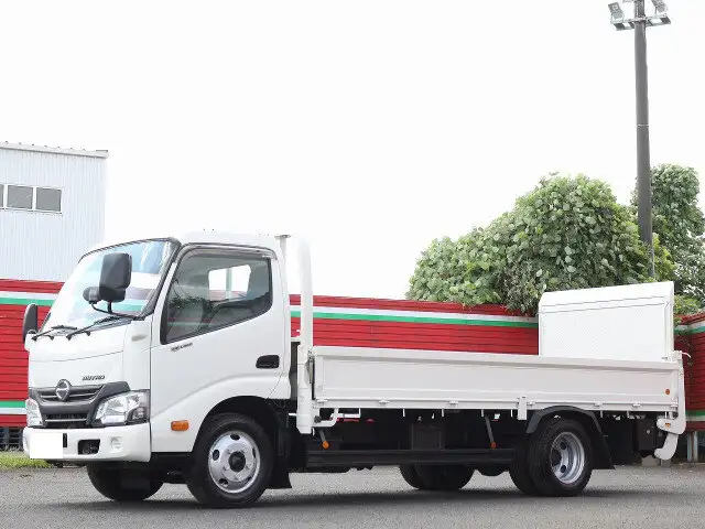 日野 デュトロ 小型 平ボディ パワーゲート TKG-XZU650M の中古トラック【車両No.152109】