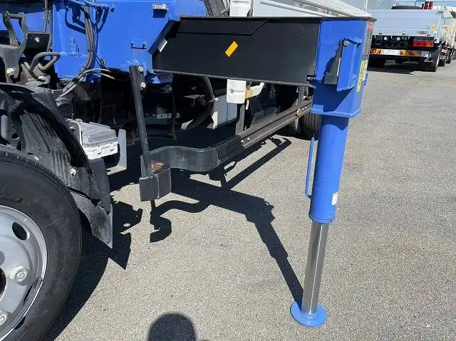 いすゞ エルフ 小型 クレーン付 4段 ラジコンの中古トラック画像7