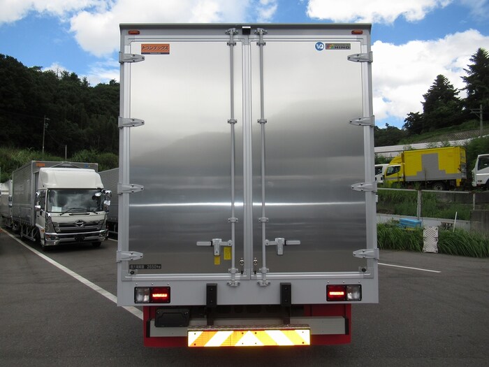 日野 レンジャー 中型 ウイング エアサス ベッド｜画像3