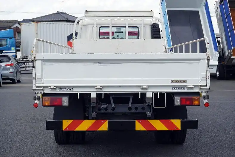 トヨタ ダイナ 小型 平ボディ 床鉄板 TKG-XZU712の中古トラック画像3