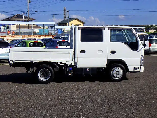 いすゞ エルフ 小型 平ボディ Wキャブ 2RG-NJR88Aの中古トラック画像3