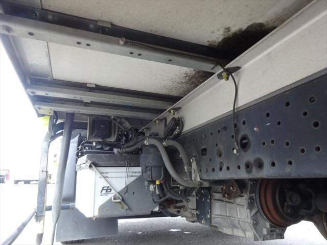 トヨタ ダイナ 小型 冷凍冷蔵 低温 床ステン｜画像19