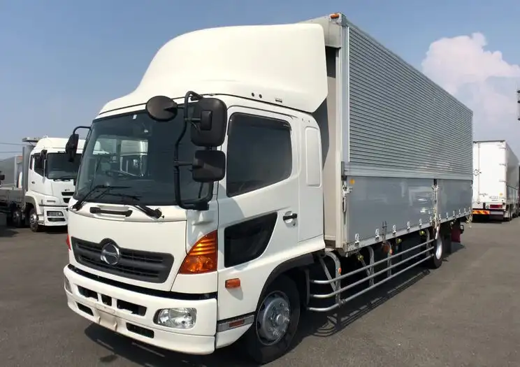 日野 レンジャー 中型/増トン ウイング 床鉄板 エアサスの中古トラック画像1