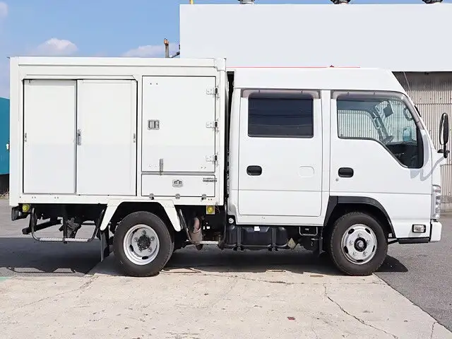 いすゞ エルフ 小型 アルミバン Wキャブ SKG-NJR85Aの中古トラック画像3