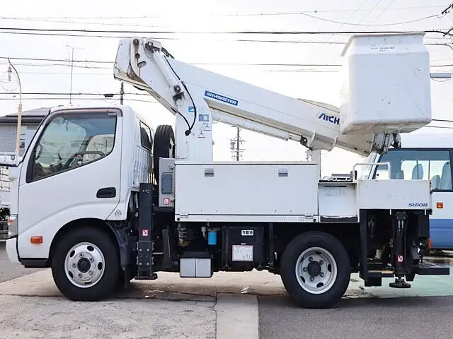 日野 デュトロ 小型 高所・建柱車 高所作業車 電工仕様の中古トラック画像3