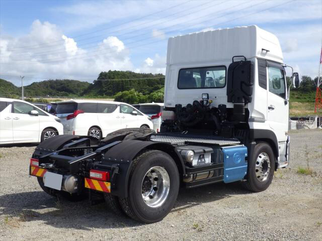 日産UD クオン 大型 トラクター ハイルーフ 1デフ｜画像4