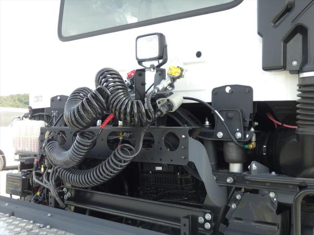 日産UD クオン 大型 トラクター ハイルーフ 1デフ｜画像7