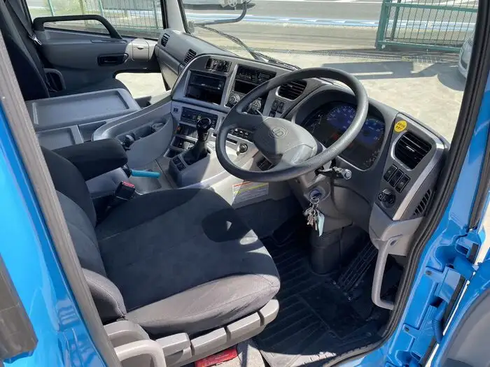 日産UD クオン 大型 トラクター 1デフ エアサスの中古トラック画像12