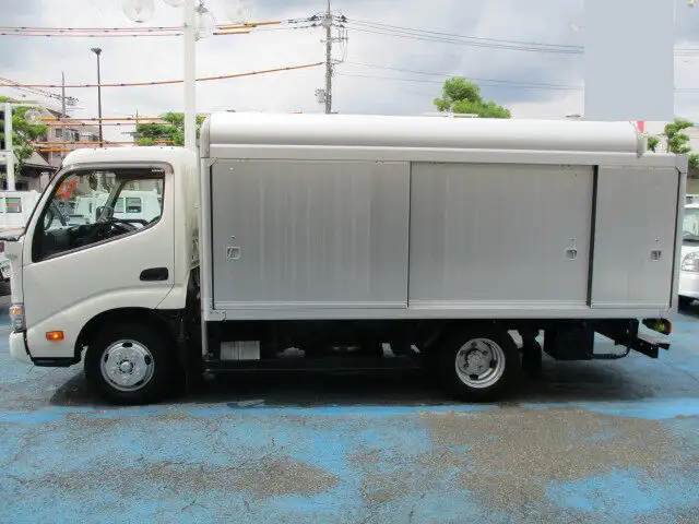 日野 デュトロ 小型 アルミバン ボトルカー サイドドアの中古トラック画像5