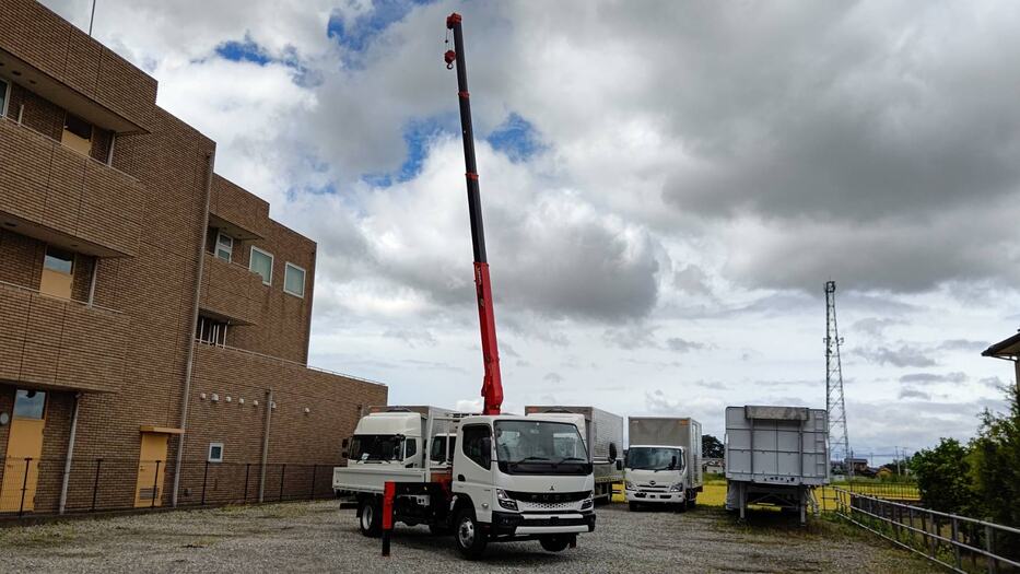 三菱 キャンター 小型 クレーン付 4段 ラジコン｜画像8