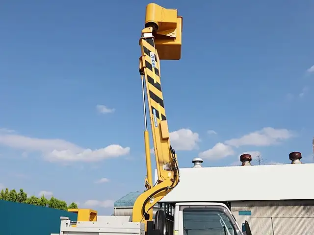 いすゞ エルフ 小型 高所・建柱車 高所作業車 電工仕様の中古トラック画像8