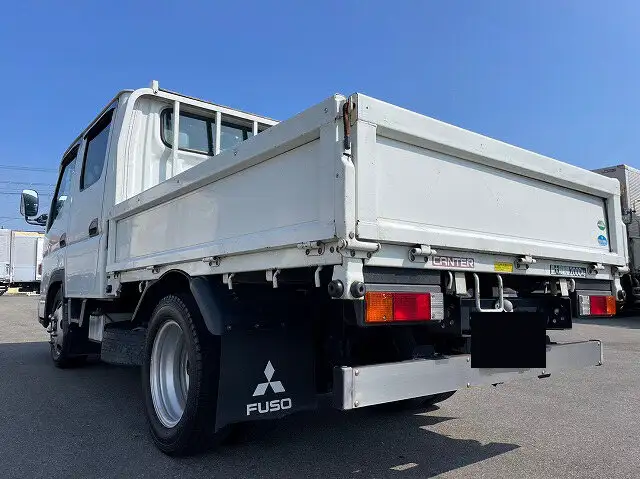 三菱 キャンター 小型 平ボディ Wキャブ BKG-FE70BSの中古トラック画像4