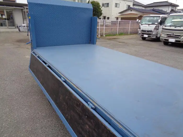 日産 アトラス 小型 平ボディ パワーゲート KK-AKR66EAの中古トラック画像10