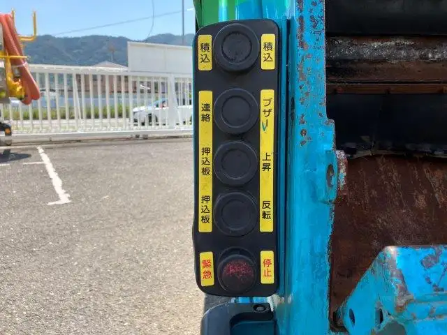 いすゞ エルフ 小型 パッカー車 プレス式 TPG-NMR85ANの中古トラック画像9
