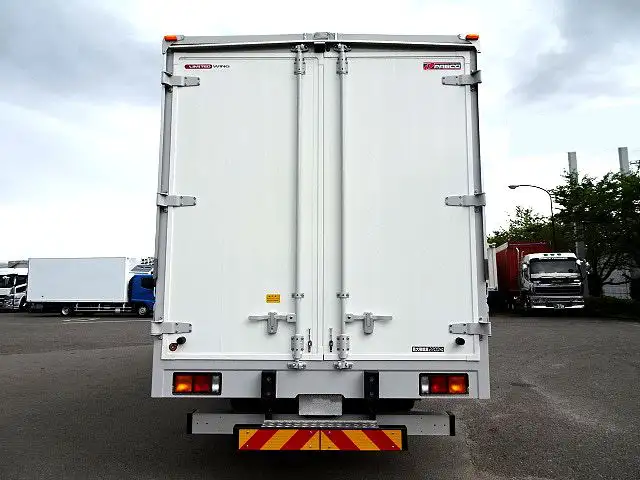 三菱 ファイター 中型/増トン ウイング エアサス ベッドの中古トラック画像6
