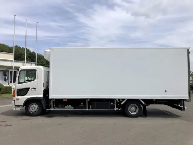 日野 レンジャー 中型/増トン 冷凍冷蔵 低温 床アルミの中古トラック画像3