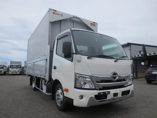日野 デュトロ 小型 ウイング 2RG-XZU710M R5の中古トラック画像3