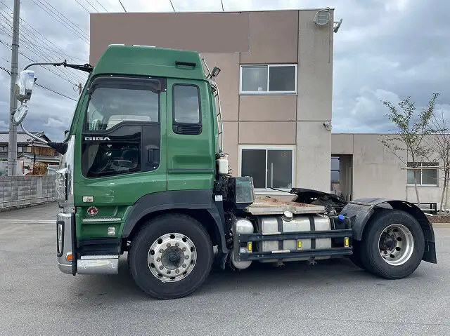 いすゞ ギガ 大型 トラクター ハイルーフ 1デフの中古トラック画像6