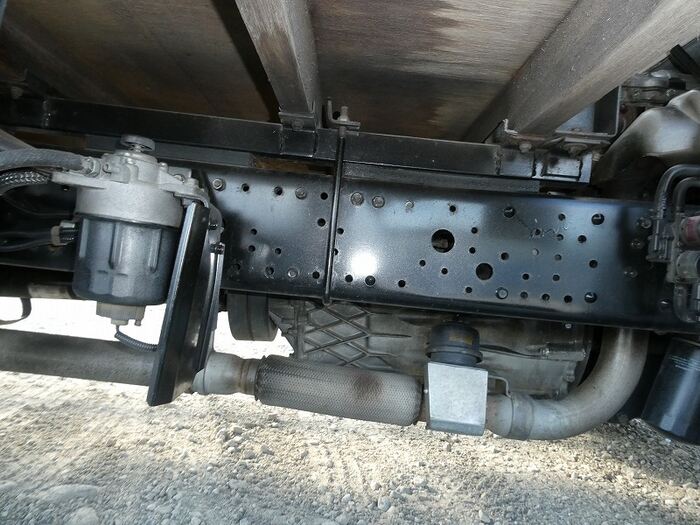三菱 キャンター 小型 平ボディ 床鉄板 PDG-FE82D｜画像16