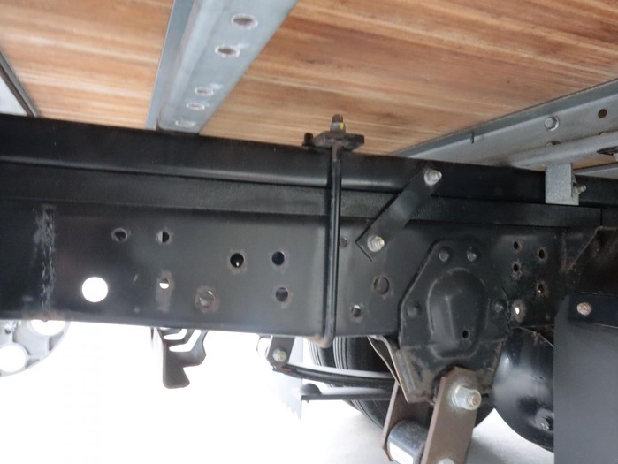 いすゞ エルフ 小型 アルミバン シャッター式 TRG-NJR85AN｜画像18