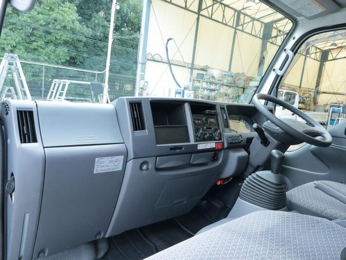 いすゞ エルフ 小型 アルミバン シャッター式 TRG-NJR85AN｜画像9