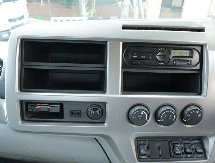 日産UD コンドル 中型/増トン 平ボディ ベッド TKG-MK38Lの中古トラック画像14